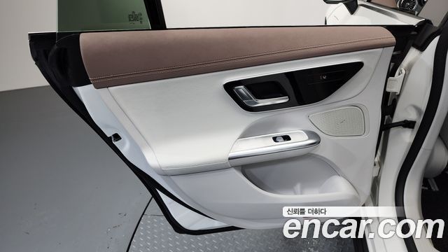 Mercedes-Benz EQE EQE300