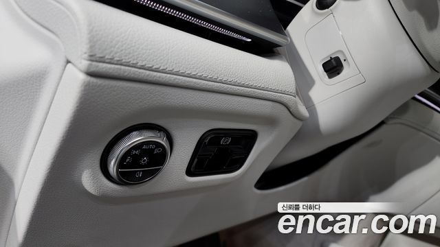 Mercedes-Benz EQE EQE300