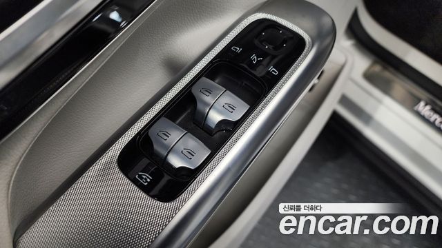 Mercedes-Benz EQE EQE300