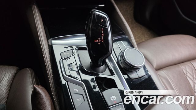 BMW 5-Series 530i M Sport Package Plus