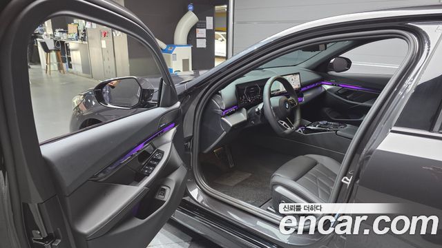 BMW 5-Series 520i Special Edition