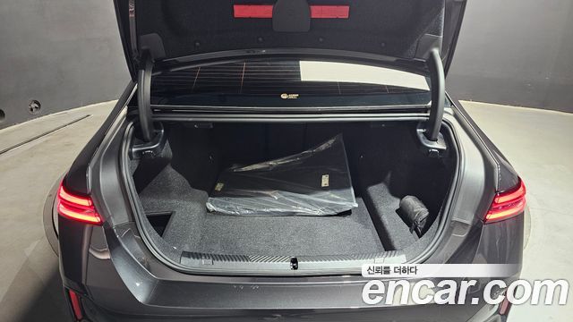 BMW 5-Series 520i Special Edition