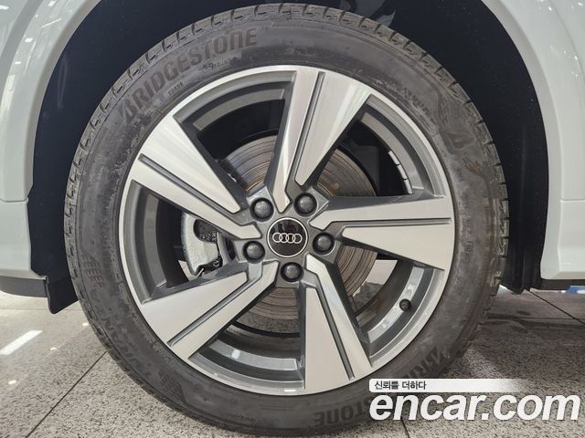 Audi Q2 35 TDI Premium