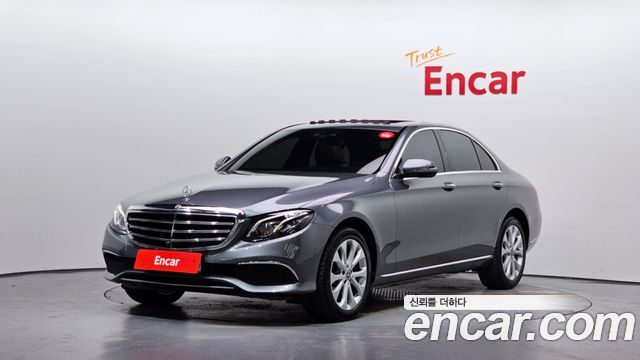 Mercedes-Benz E-Class E300 4MATIC Exclusive