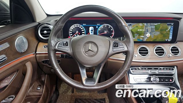Mercedes-Benz E-Class E300 4MATIC Exclusive