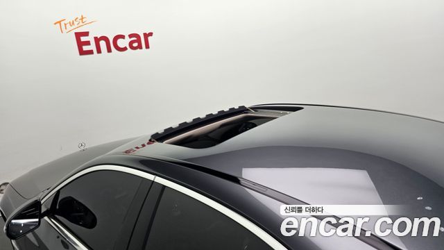 Mercedes-Benz E-Class E300 4MATIC Exclusive
