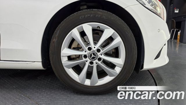 Mercedes-Benz C-Class C200 Avantgarde