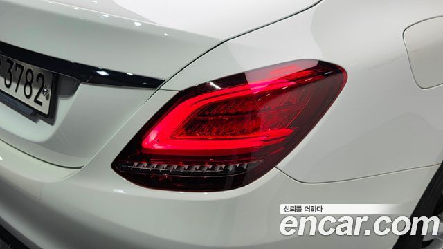 Mercedes-Benz C-Class C200 Avantgarde