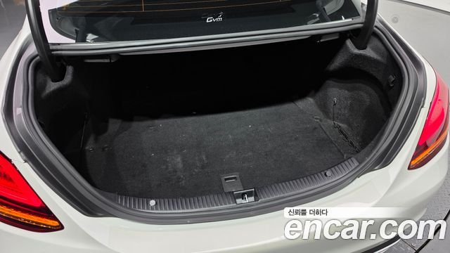 Mercedes-Benz C-Class C200 Avantgarde