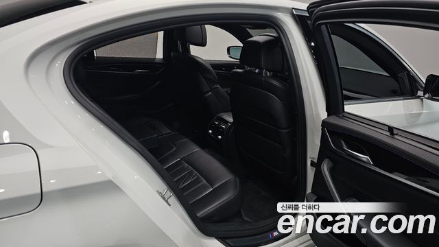 BMW 5-Series 530i xDrive M Sport Package Plus