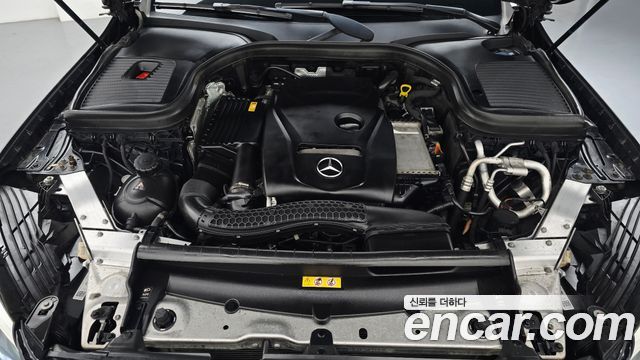 Mercedes-Benz GLC-Class GLC300 4MATIC AMG Line Coupe