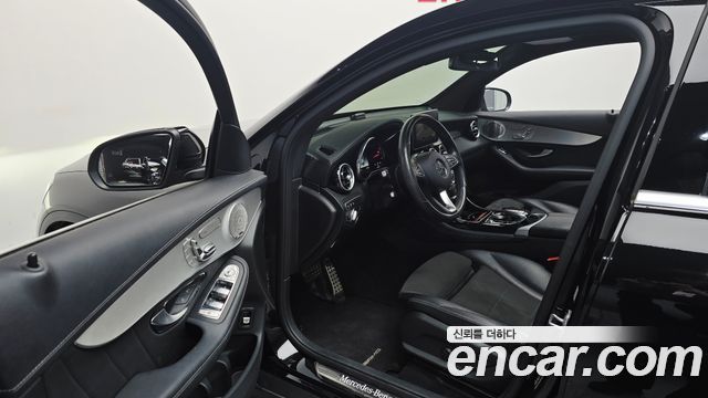 Mercedes-Benz GLC-Class GLC300 4MATIC AMG Line Coupe
