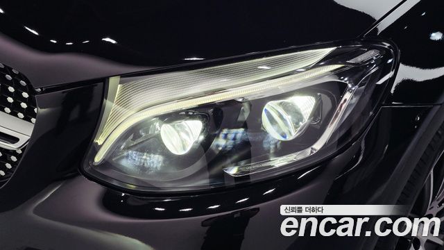 Mercedes-Benz GLC-Class GLC300 4MATIC AMG Line Coupe