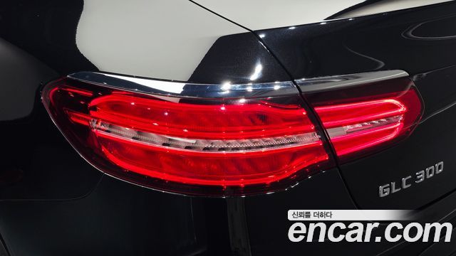 Mercedes-Benz GLC-Class GLC300 4MATIC AMG Line Coupe
