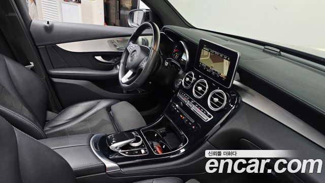 Mercedes-Benz GLC-Class GLC300 4MATIC AMG Line Coupe