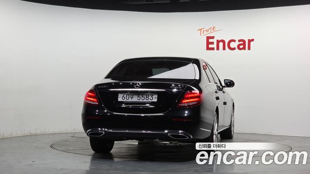 Mercedes-Benz E-Class E220d 4MATIC Exclusive