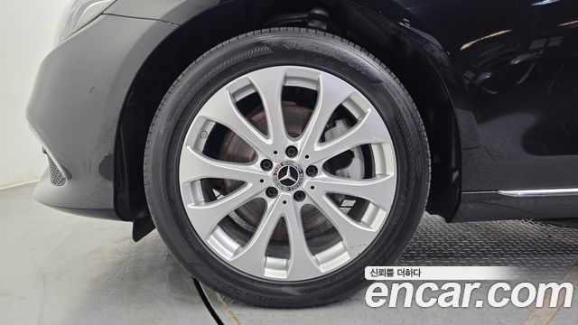 Mercedes-Benz E-Class E220d 4MATIC Exclusive