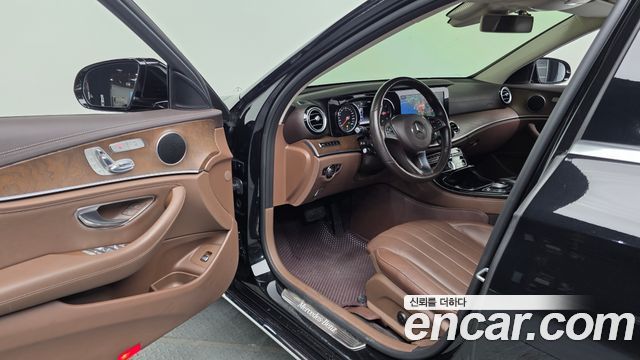 Mercedes-Benz E-Class E220d 4MATIC Exclusive