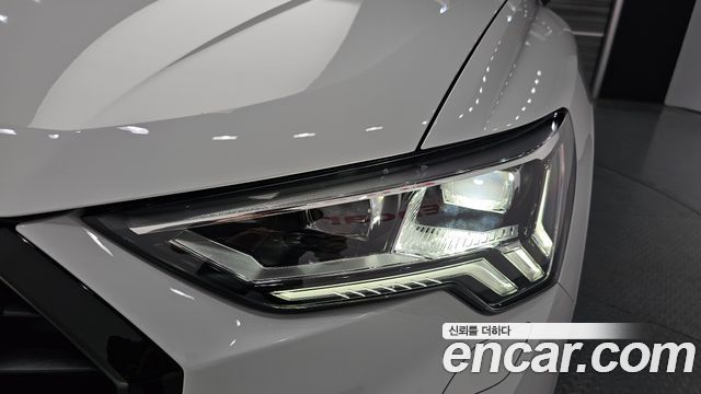Audi Q3 35 TDI Premium