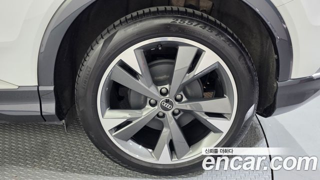 Audi Q4 e-tron 40 Premium