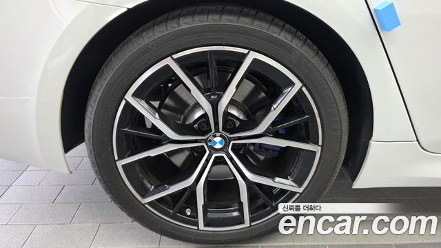 BMW 5-Series 530i xDrive M Sport Package