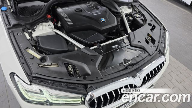 BMW 5-Series 530i xDrive M Sport Package