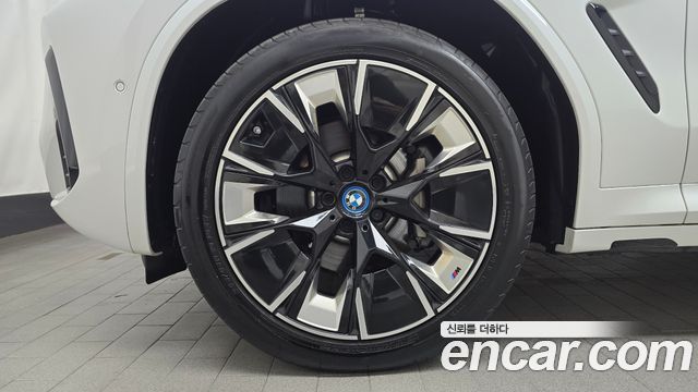 BMW iX3 M Sports