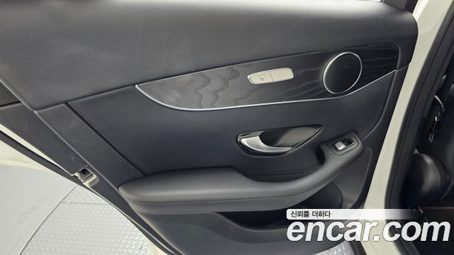 Mercedes-Benz GLC-Class GCL300 4MATIC Coupe