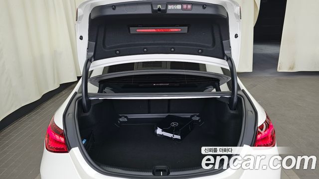 Mercedes-Benz C-Class C200 AMG Line