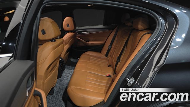 BMW 5-Series 530i M Sport Package