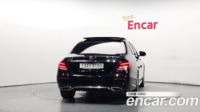 Mercedes-Benz E-Class E350 4MATIC AMG Line