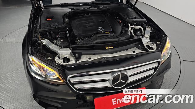 Mercedes-Benz E-Class E350 4MATIC AMG Line