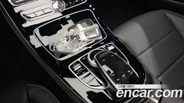 Mercedes-Benz E-Class E350 4MATIC AMG Line