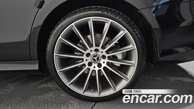 Mercedes-Benz E-Class E350 4MATIC AMG Line