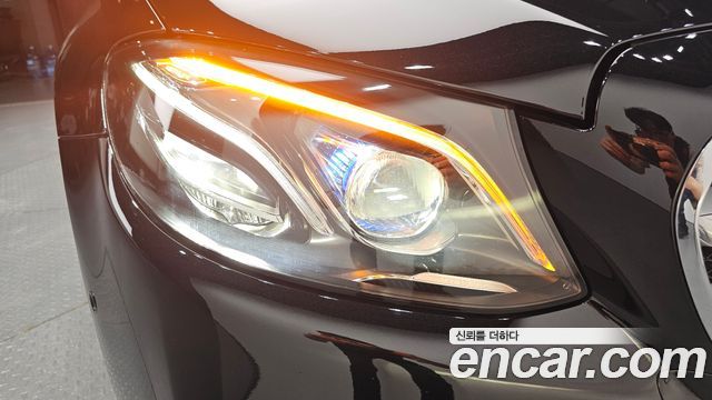 Mercedes-Benz E-Class E350 4MATIC AMG Line