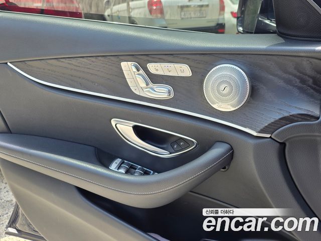 Mercedes-Benz E-Class E300 Avantgarde