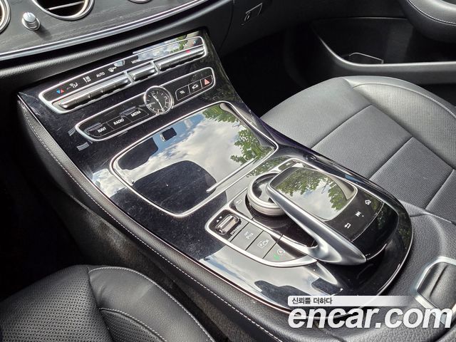Mercedes-Benz E-Class E300 Avantgarde