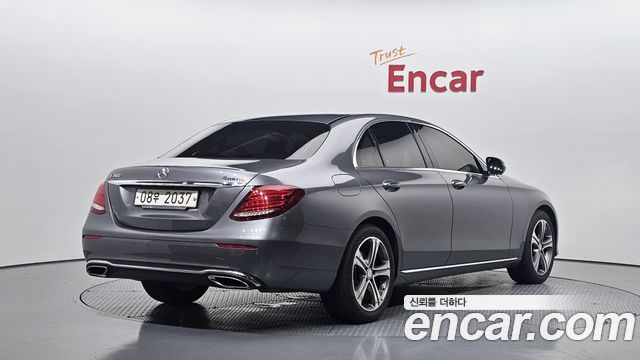 Mercedes-Benz E-Class E300 4MATIC AV Intelligent Drive