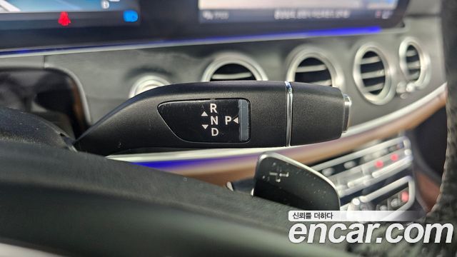 Mercedes-Benz E-Class E300 4MATIC AV Intelligent Drive