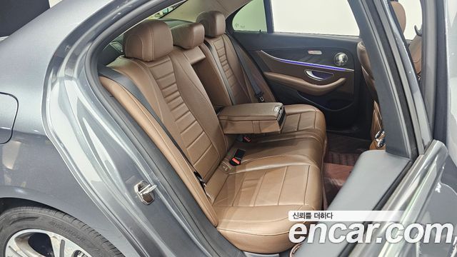 Mercedes-Benz E-Class E300 4MATIC AV Intelligent Drive