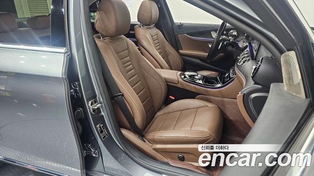 Mercedes-Benz E-Class E300 4MATIC AV Intelligent Drive