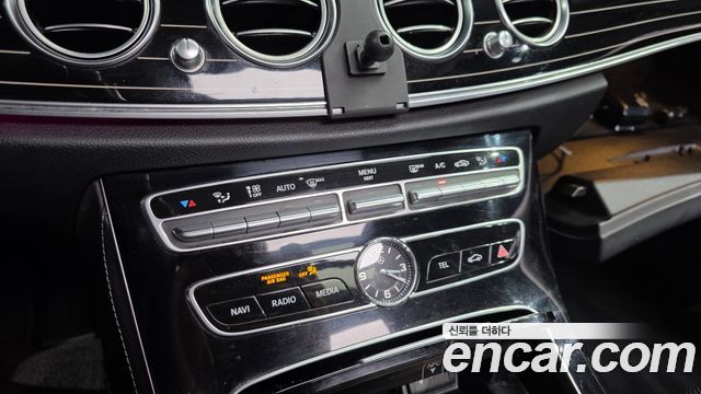 Mercedes-Benz E-Class E450 4MATIC Exclusive