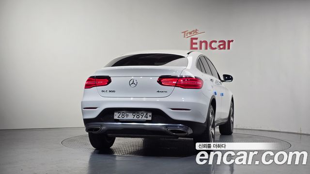 Mercedes-Benz GLC-Class GCL300 4MATIC Coupe