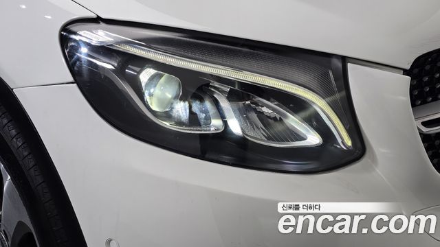 Mercedes-Benz GLC-Class GCL300 4MATIC Coupe