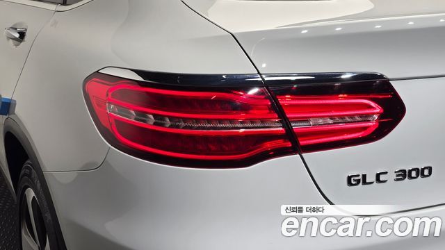 Mercedes-Benz GLC-Class GCL300 4MATIC Coupe