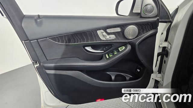 Mercedes-Benz GLC-Class GCL300 4MATIC Coupe