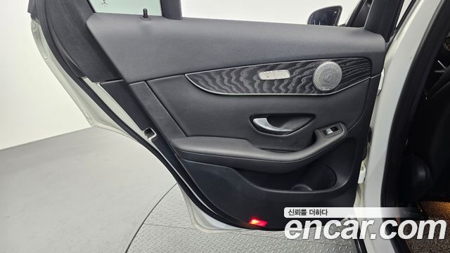 Mercedes-Benz GLC-Class GCL300 4MATIC Coupe