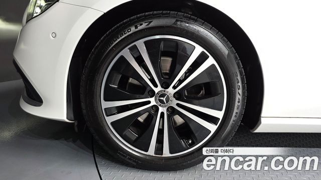 Mercedes-Benz E-Class E250 Avantgarde