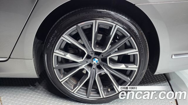 BMW 7-Series 730d xDrive M Sport