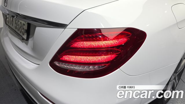 Mercedes-Benz E-Class E300 Avantgarde